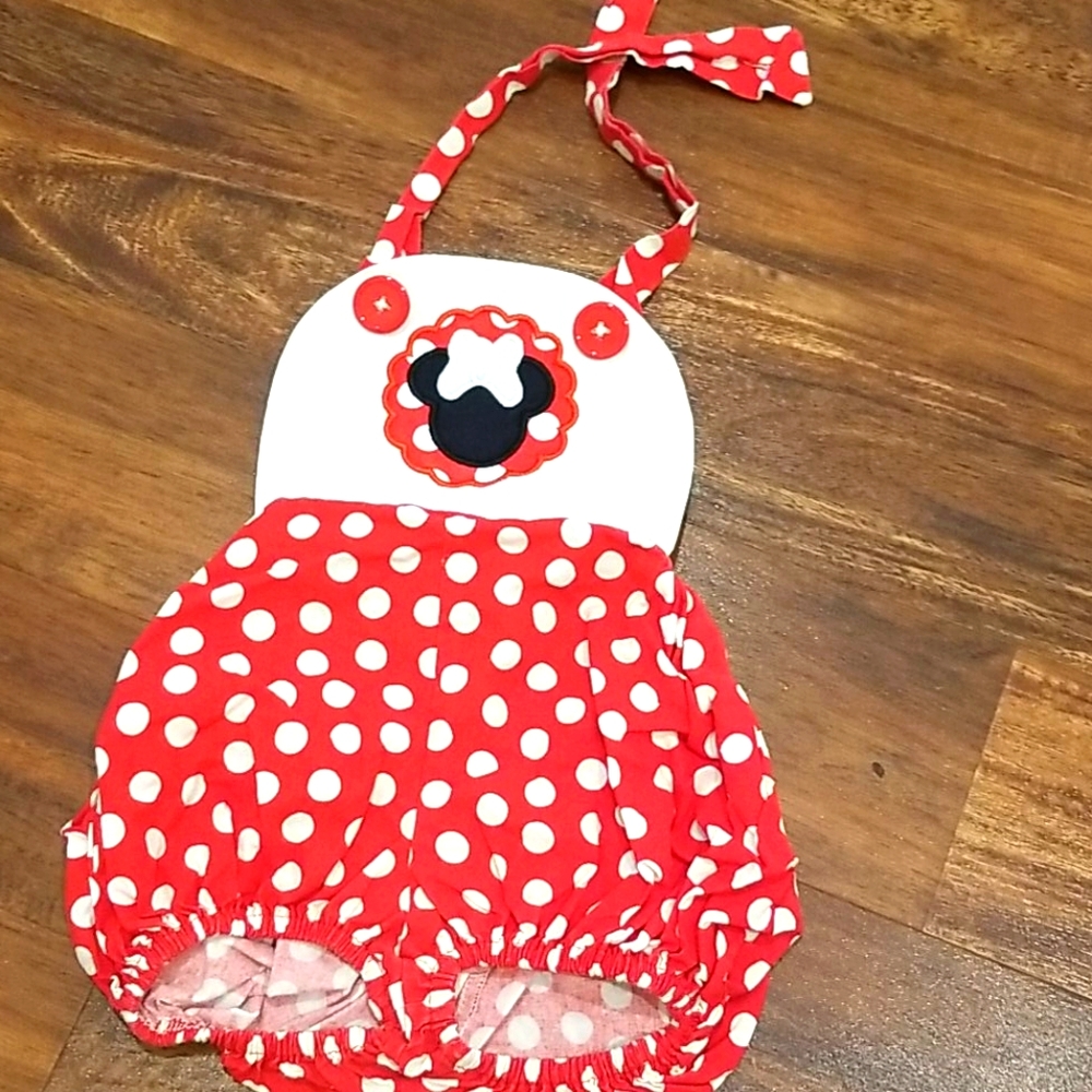 Minnie Mouse Red White Black bubble size 3-6 month